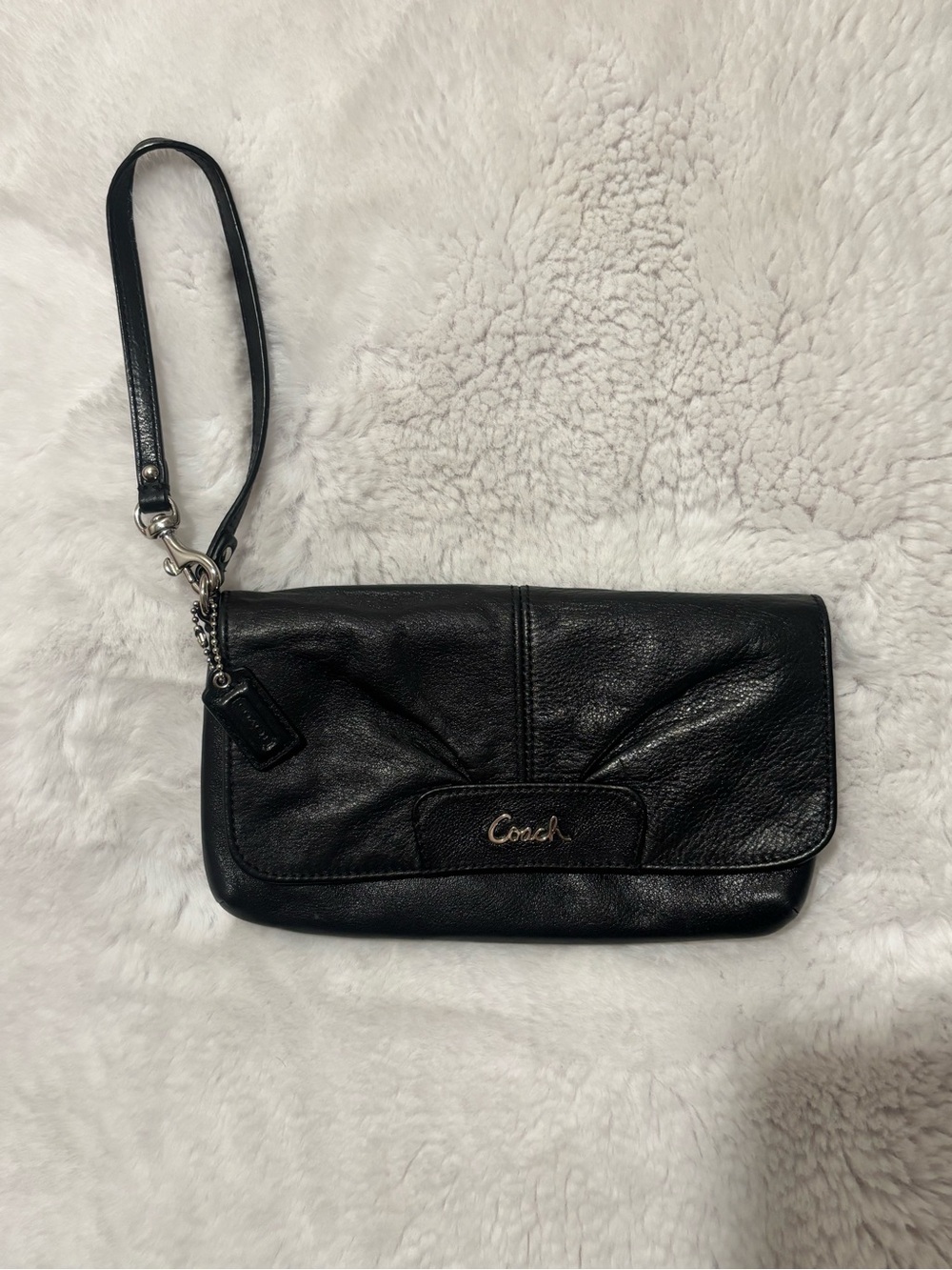 Coach Ashley Pleated Black Leather Flap Wristlet Clutch Bag Y2K Authentic